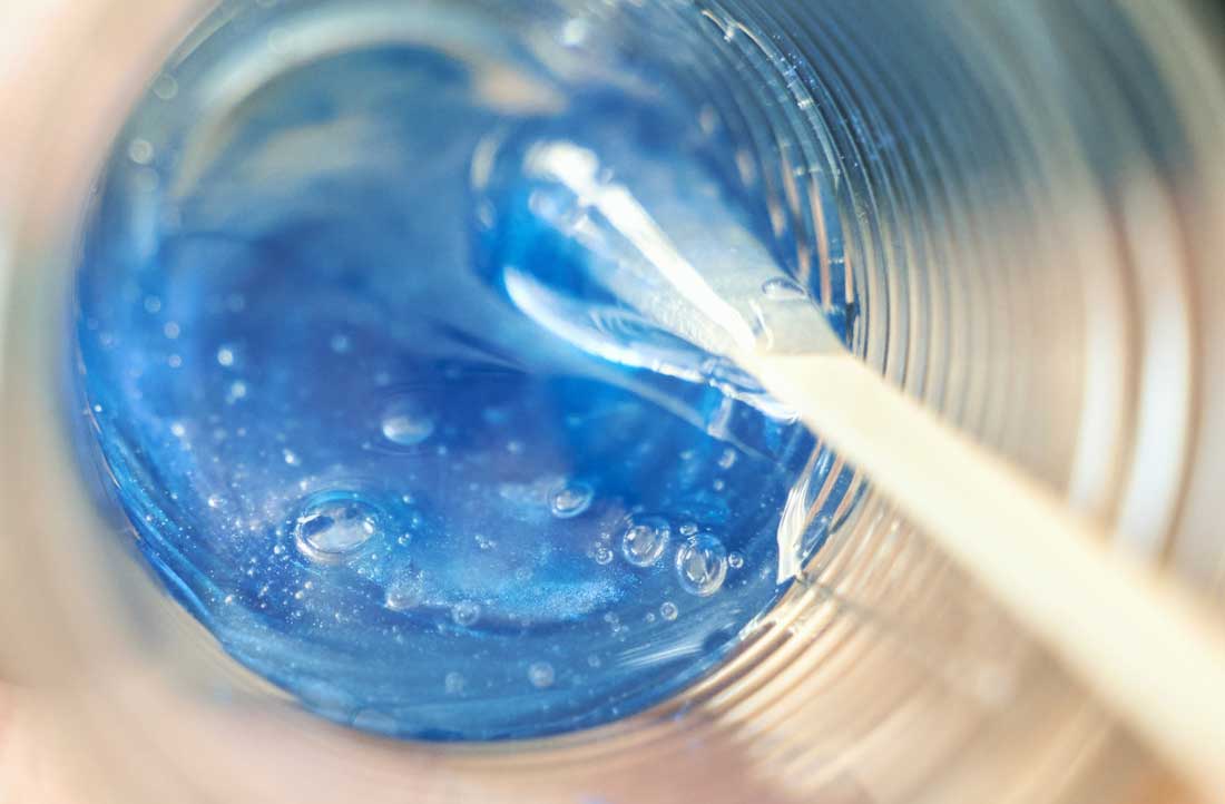 Polyesterharz oder Epoxidharz? - Eine Frage des Anwendungsbereiches.